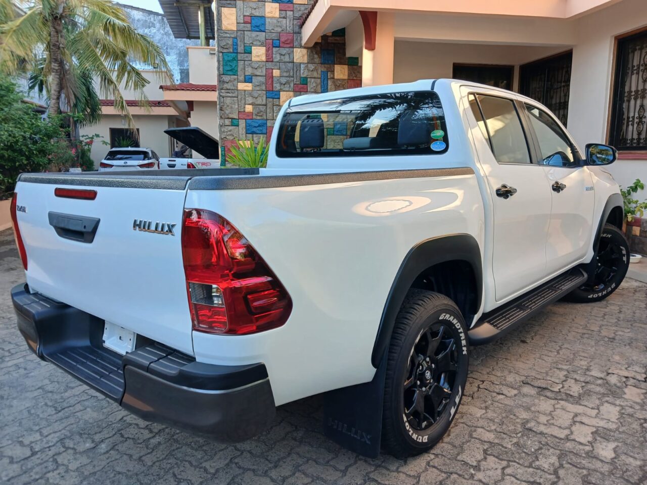2019 Toyota Hilux — photo 3