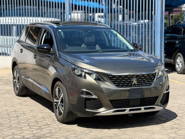 2019 Peugeot 5008 Sunroof