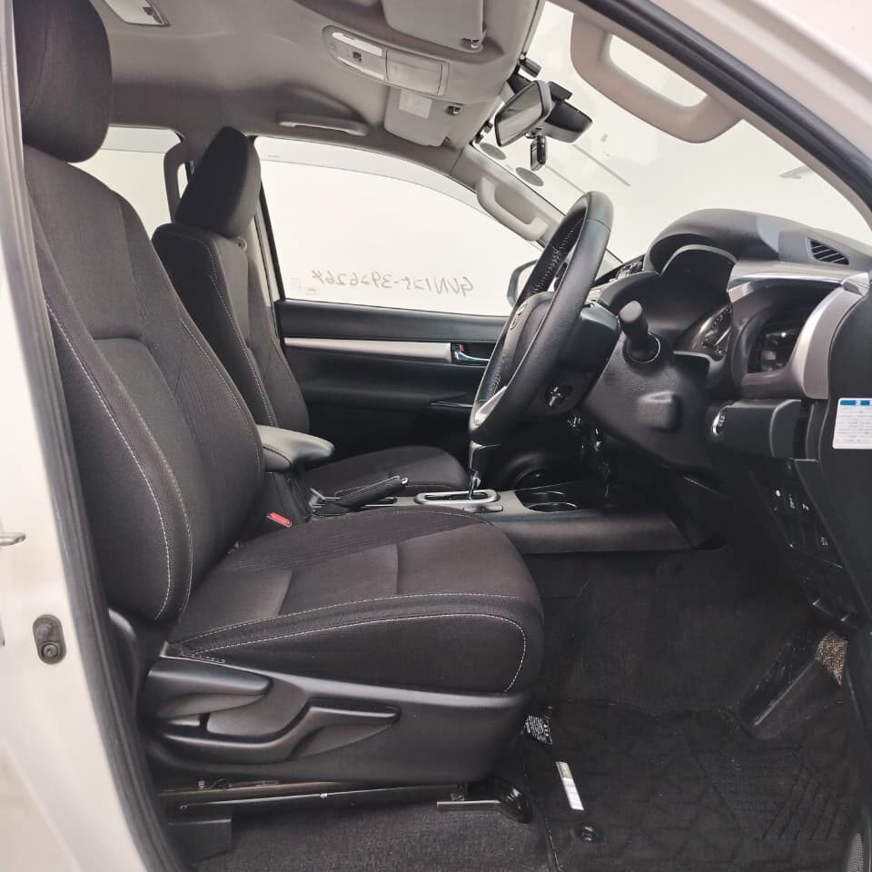 2021 Toyota Hilux 4x4 — photo 3