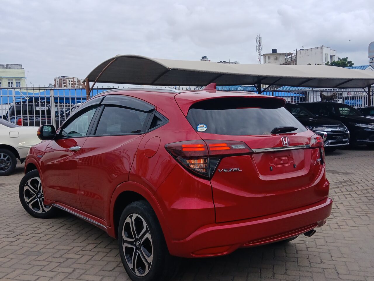 2019 Honda Vezel Hybrid Z — photo 2