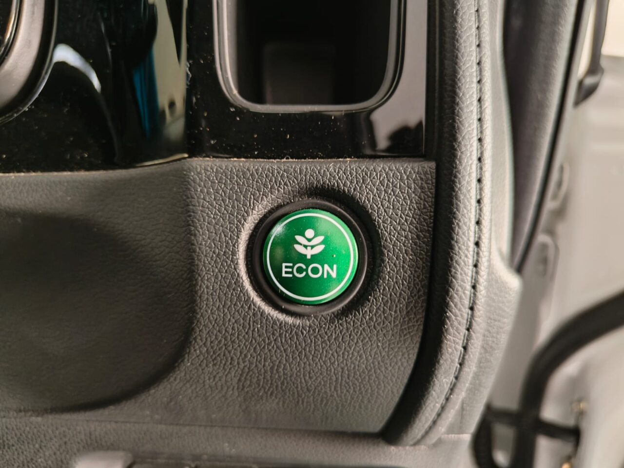 2019 Honda Fit Shuttle Z Package — photo 5