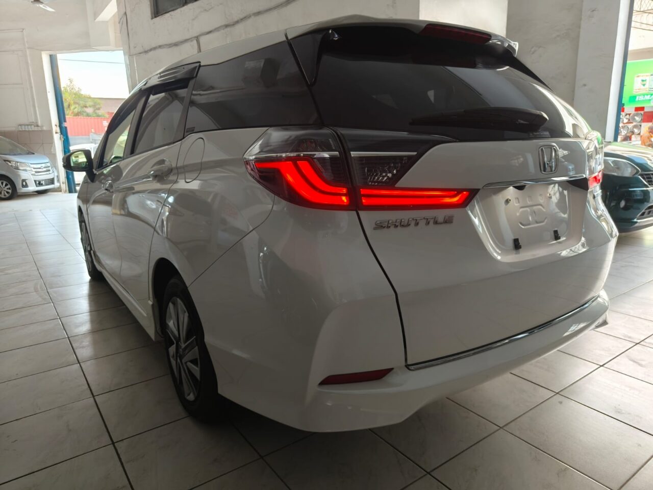 2019 Honda Fit Shuttle Z Package — photo 2
