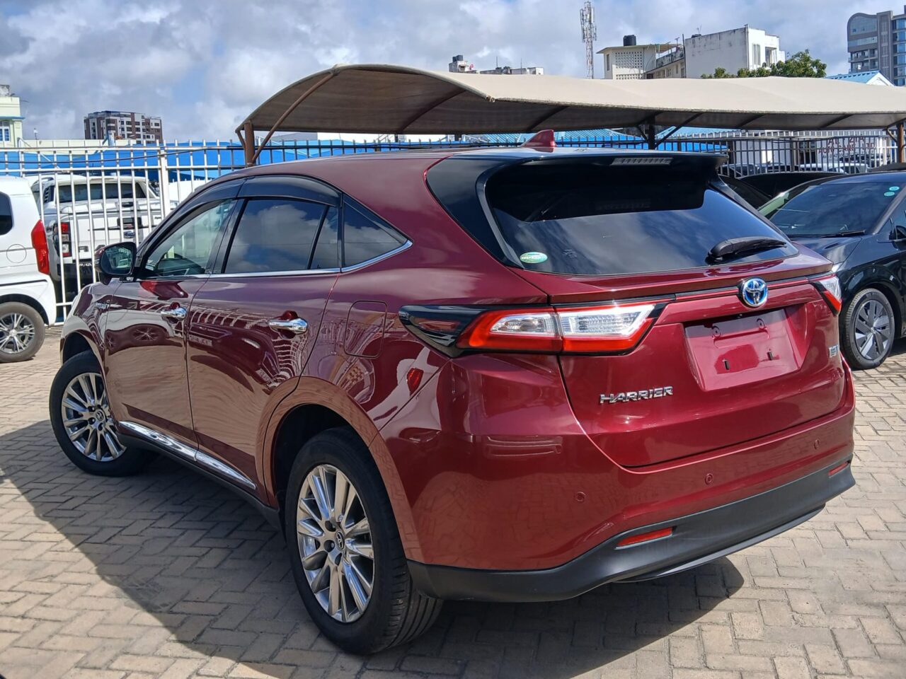 2019 Toyota Harrier Hybrid Sunroof — photo 4