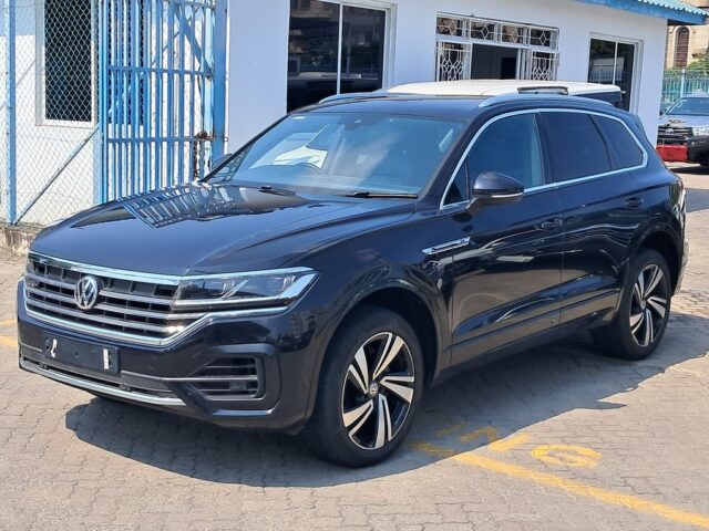2019 Volkswagen Touareg Sunroof