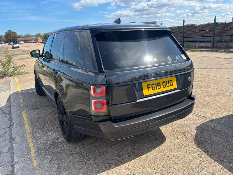 2019 Range Rover Vogue SE Sunroof — photo 3