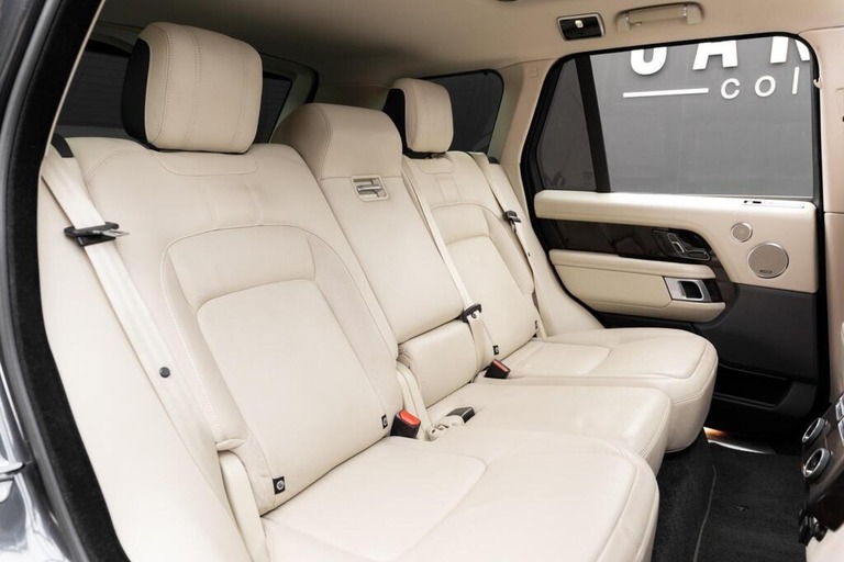 2019 Range Rover Vogue SE Sunroof — photo 5