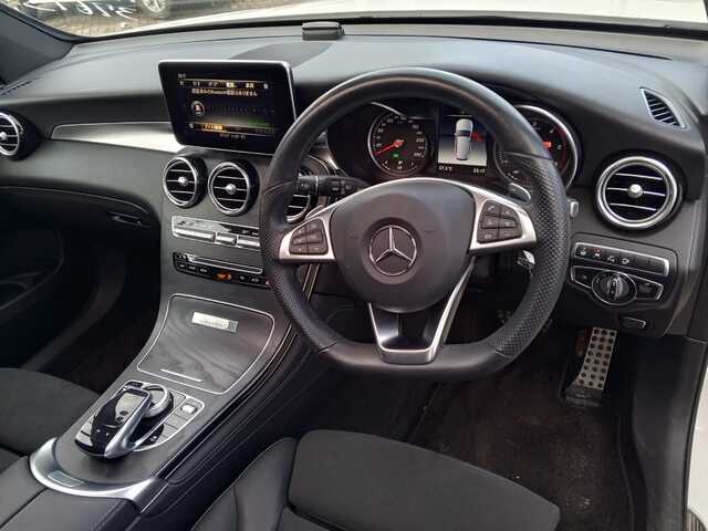 2019 Mercedes-Benz GLC 220D 4MATIC Sunroof — photo 3
