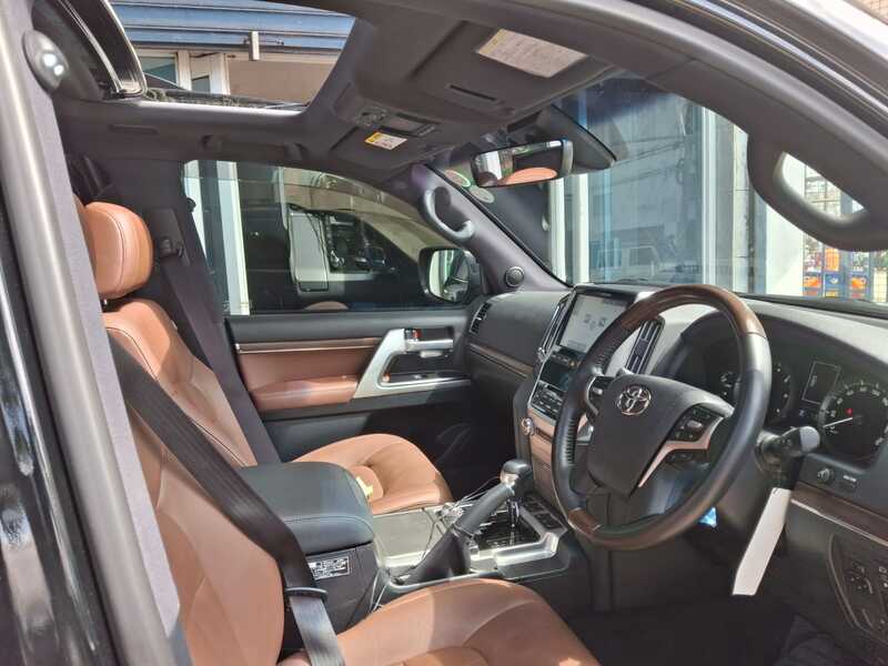2020 Toyota Landcruiser ZX V8 Sunroof — photo 3
