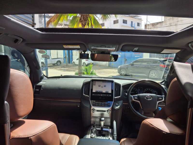 2020 Toyota Landcruiser ZX V8 Sunroof — photo 2
