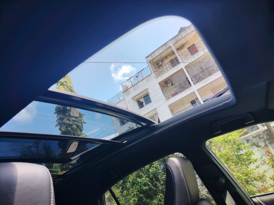 2019 Toyota Harrier Premium Grade Sunroof — photo 5