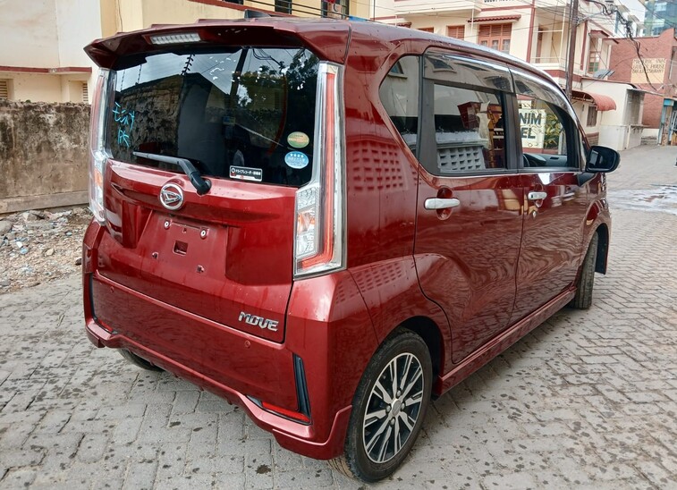 2019 Daihatsu Move Custom — photo 5