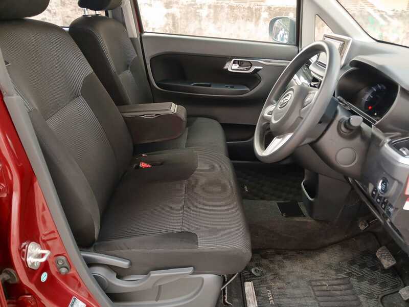 2019 Daihatsu Move Custom — photo 2