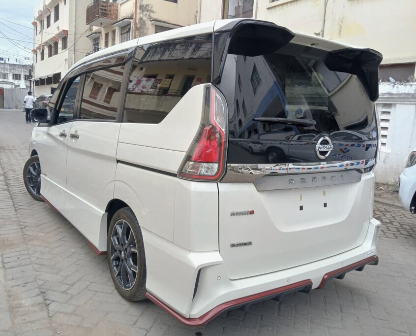 2019 Nissan Serena Nismo S-Hybrid — photo 7