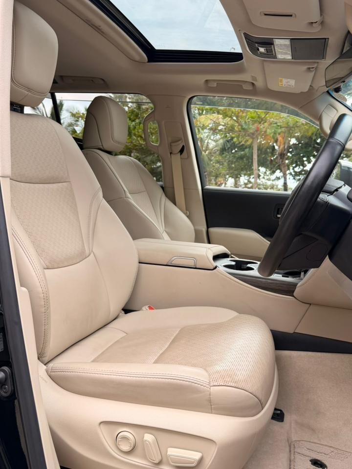 2023 Toyota Landcruiser ZX LC300 Sunroof — photo 2
